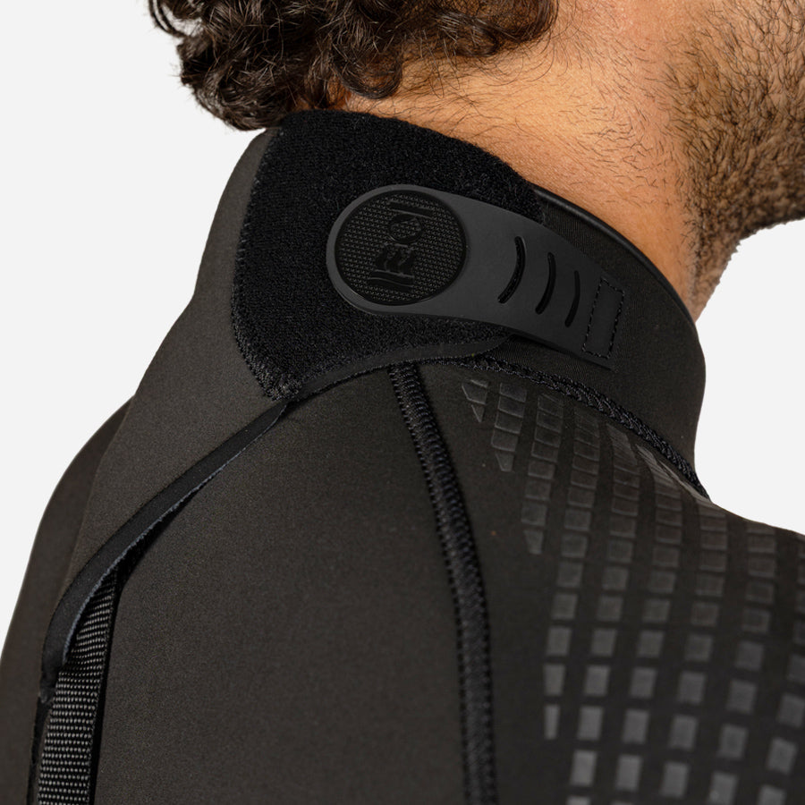 Xenos Arc Men’s 7mm wetsuit