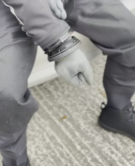 Load video: Fourth Element PSI Dryglove System